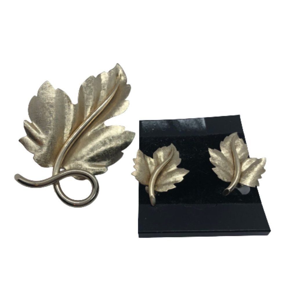 Bergere Vintage Leaf Clip On Earrings & Brooch Set